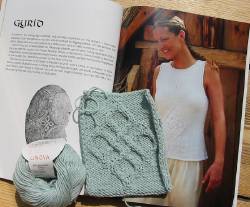 Gyrid sweater swatch