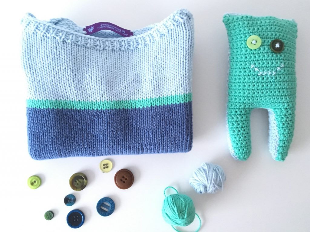 Babypullover und Monsterkuscheltier für Talu Strickwettbewerb "Klein Gestrickt"
