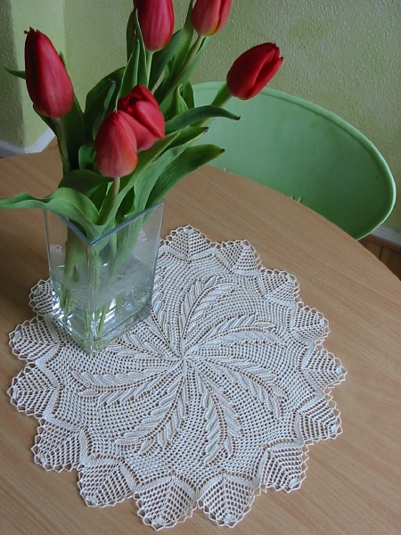 "Schleuderblatt" doily