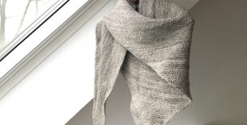 Dreieckstuch aus handgesponnener Gotlandwolle